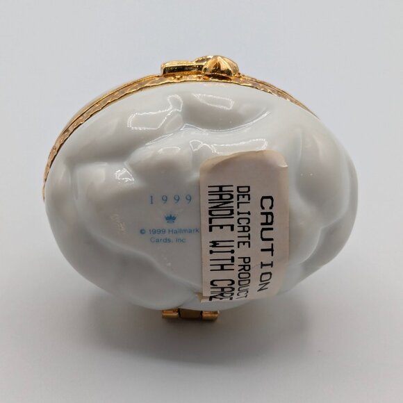 Hallmark Keepsake Little Cloud Keeper 1999, Fine Porcelain Hinged Box Ornament - Picture 7 of 11